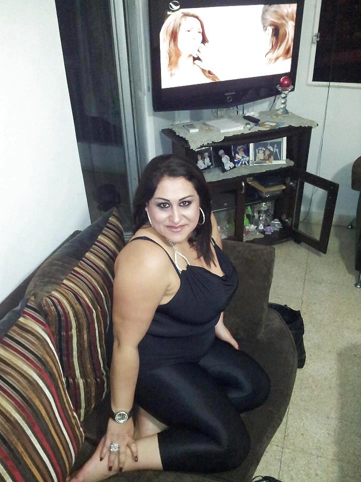 25P Sexy Arab Woman