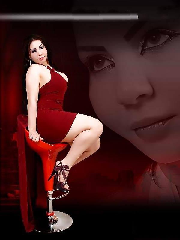 25P Sexy Arab Woman