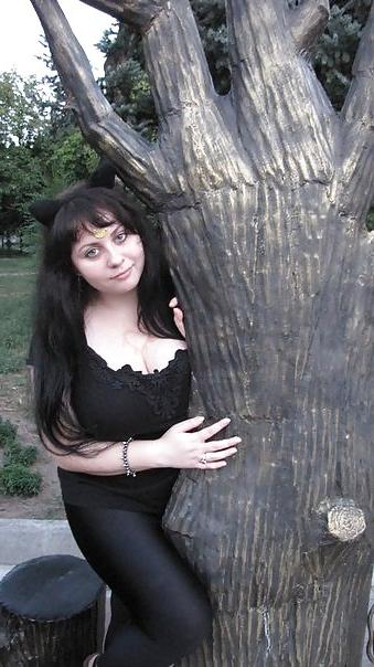 13P Busty Russian Woman 1105