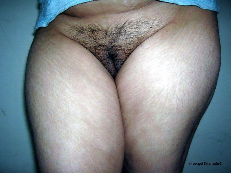 25P Desi woman nude