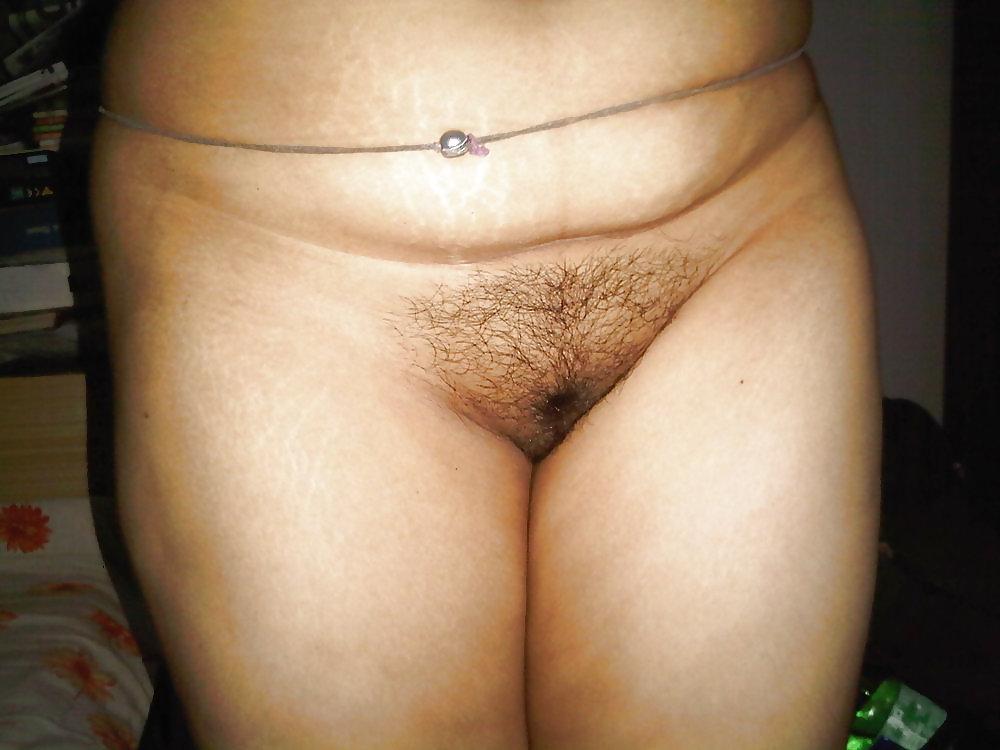25P Desi woman nude
