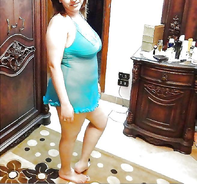25P Arab hairy milf with big boobs
