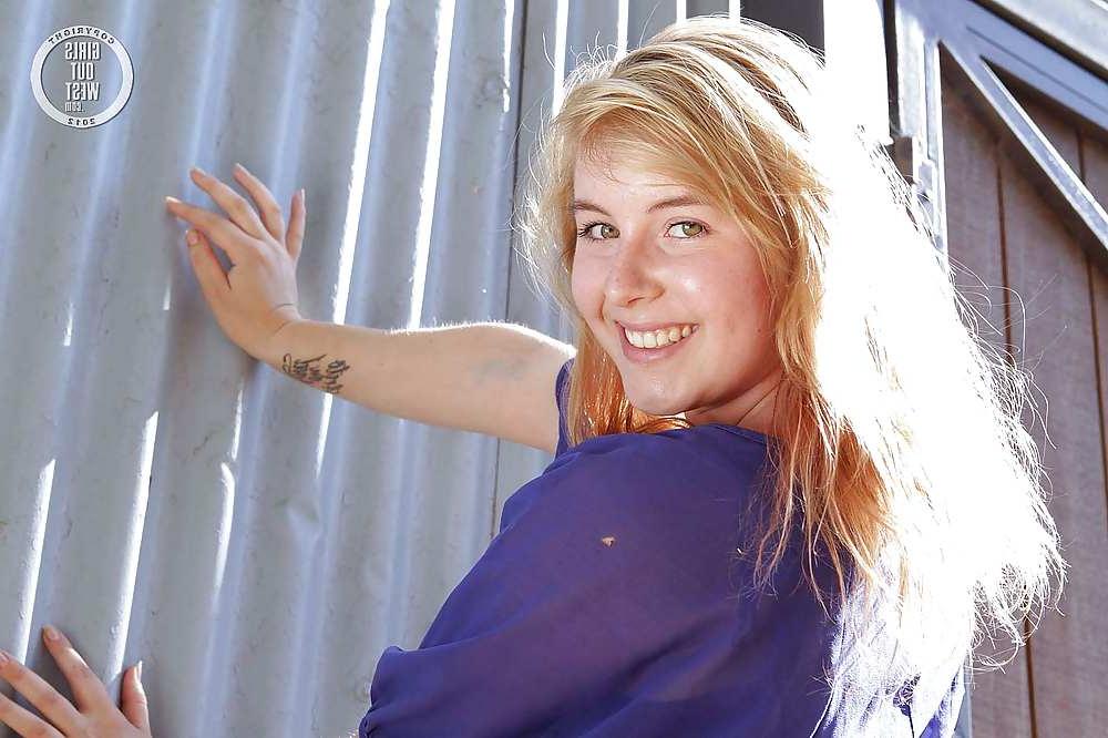 16P Cute young blondie with a nice hairy pussy