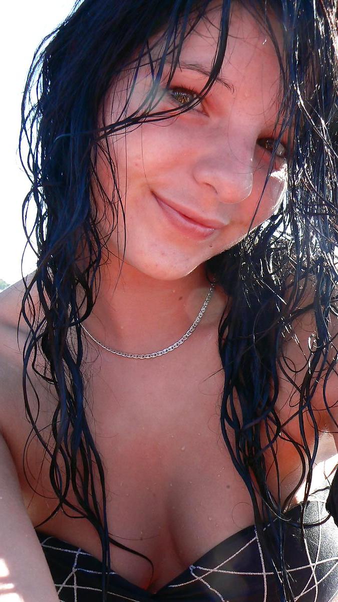 25P Beach Tits