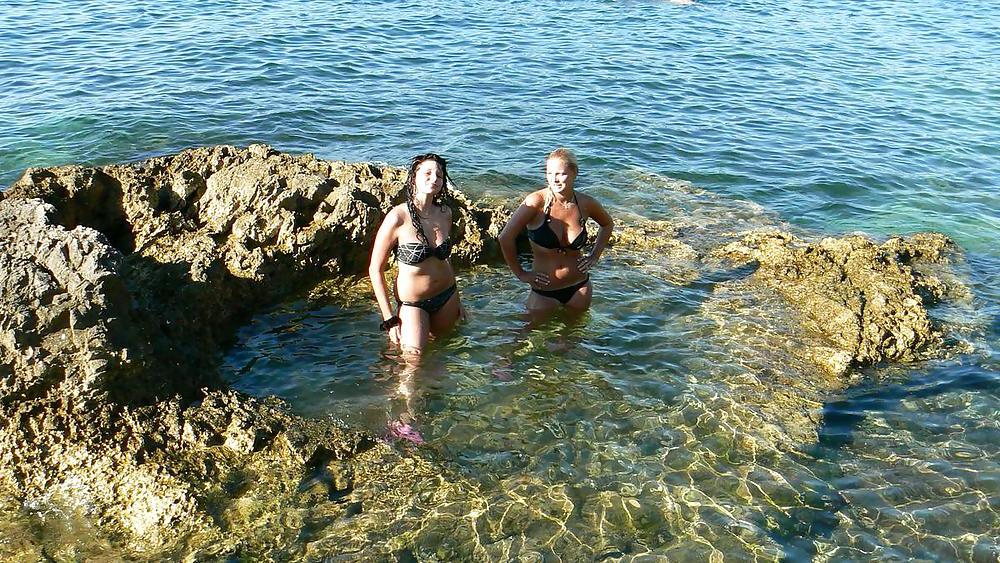 25P Beach Tits