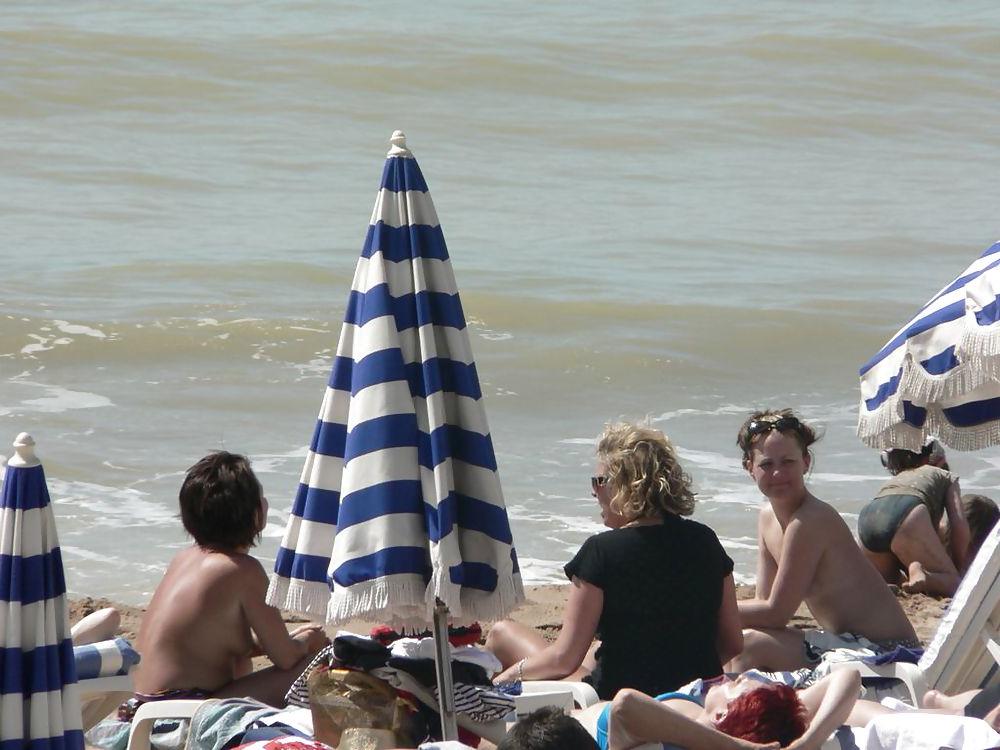 25P The beach 219