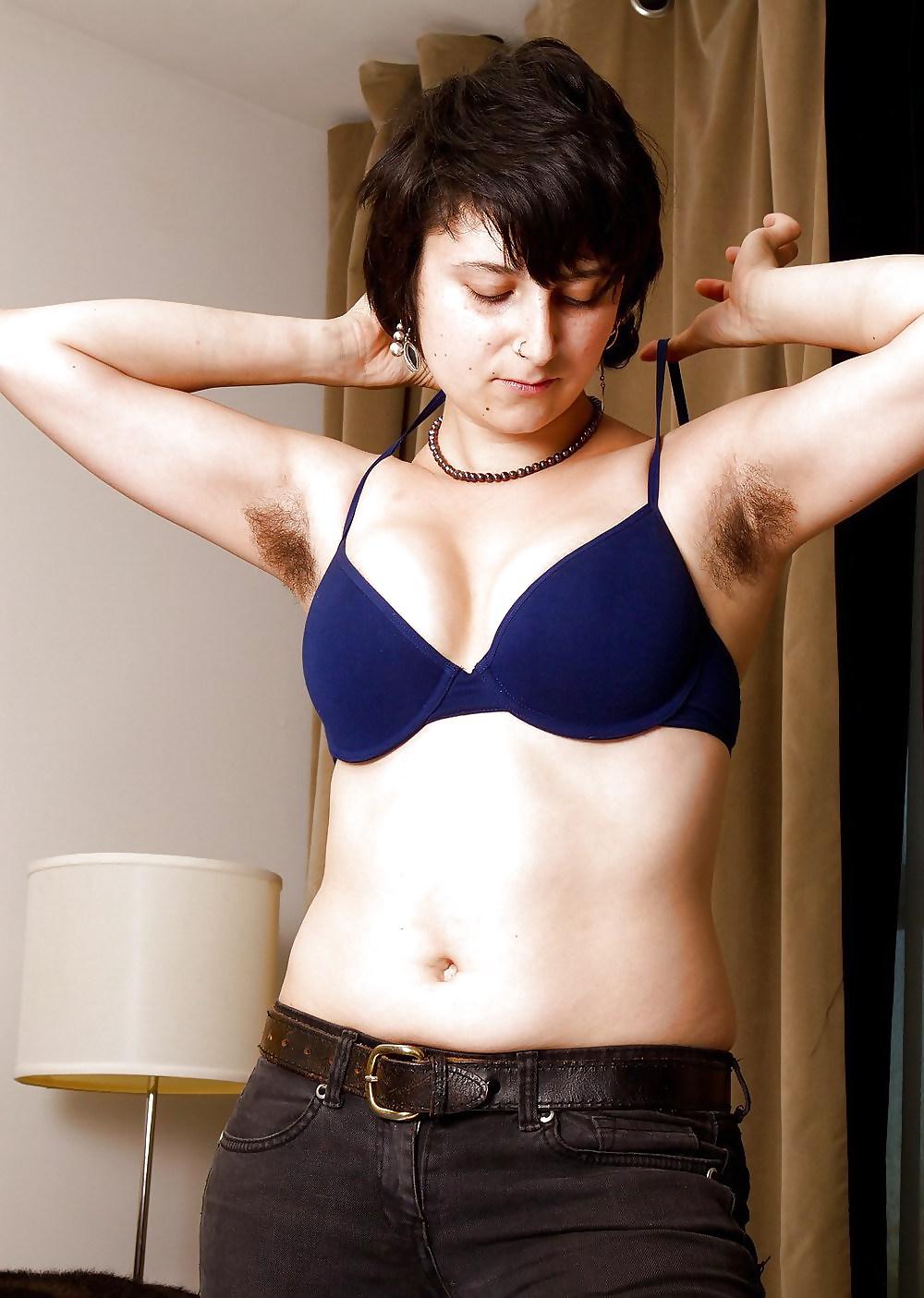 25P Hairy Armpits - Sarah