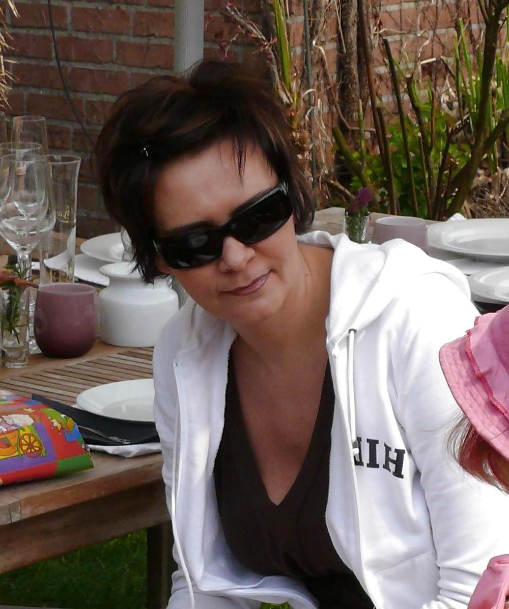 25P German milf agathe