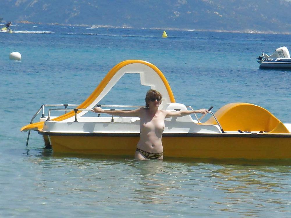 25P The beach 201