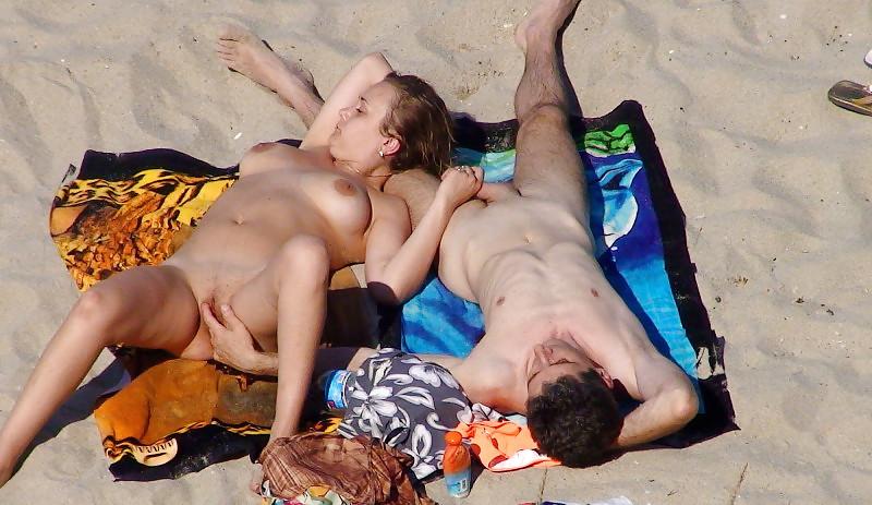 25P Horny nudist girls showing pussies & tits Beach teen 15