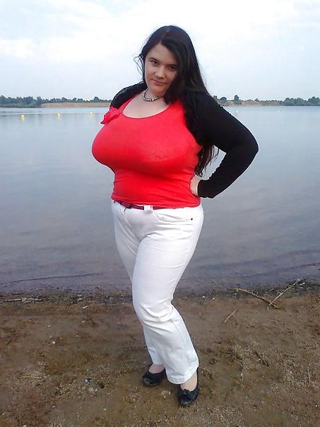 24P Busty Russian Woman 1179