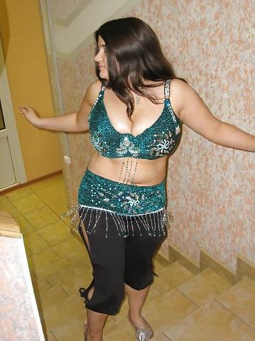24P Busty Russian Woman 1179