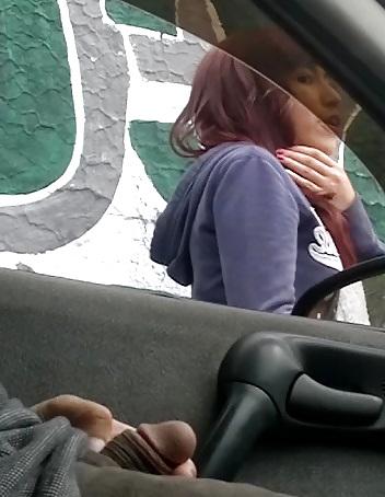 10P Flashing, exhibicionismo, mostrando el pene en la calle 11
