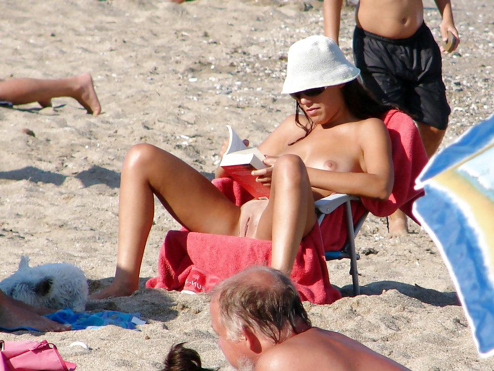 10P TheSandfly Beach Pussy Exposed!