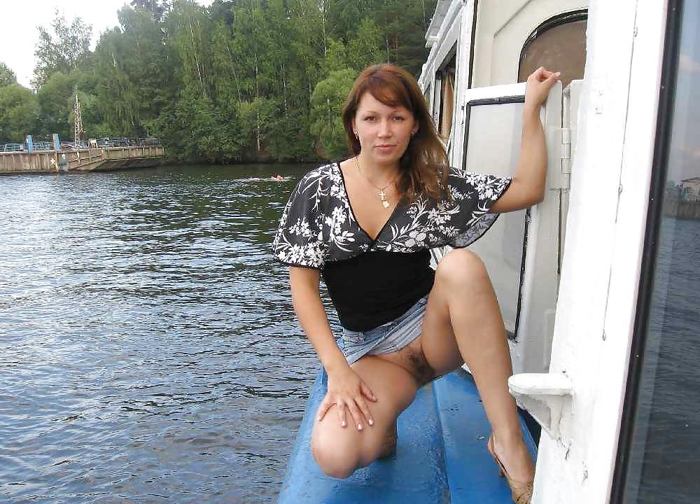 25P MILF Upskirt - 3