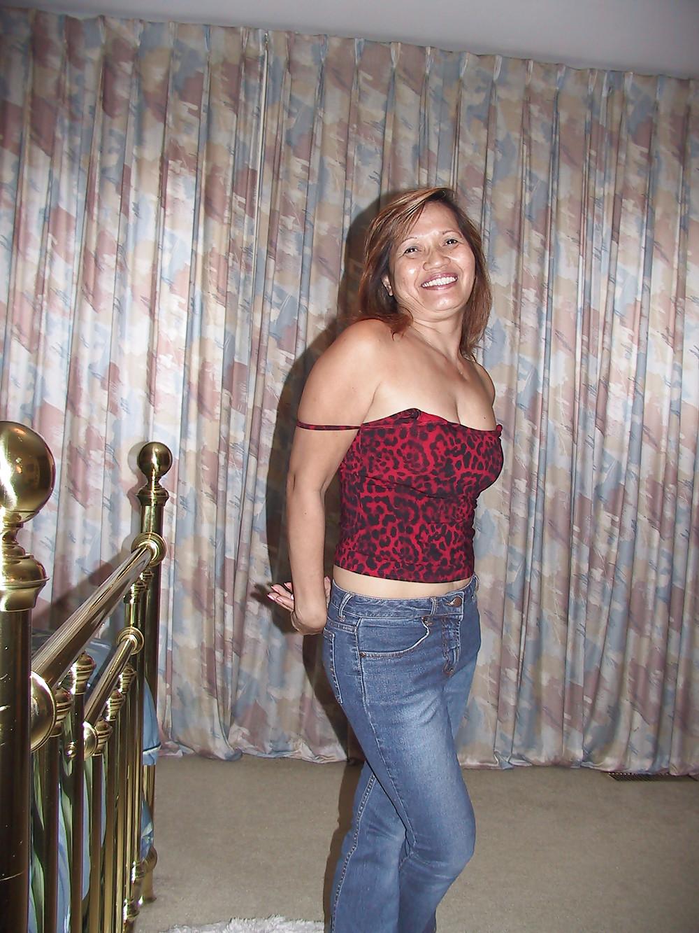 25P Slutty Filipina Milf