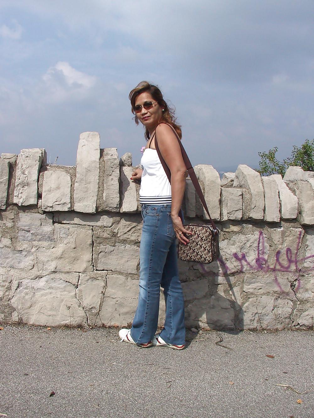 25P Slutty Filipina Milf