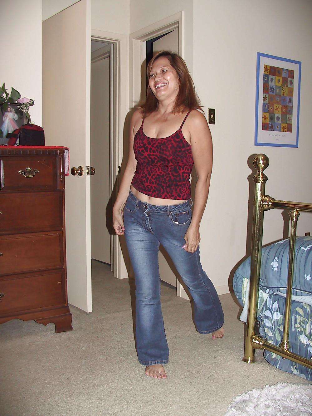 25P Slutty Filipina Milf