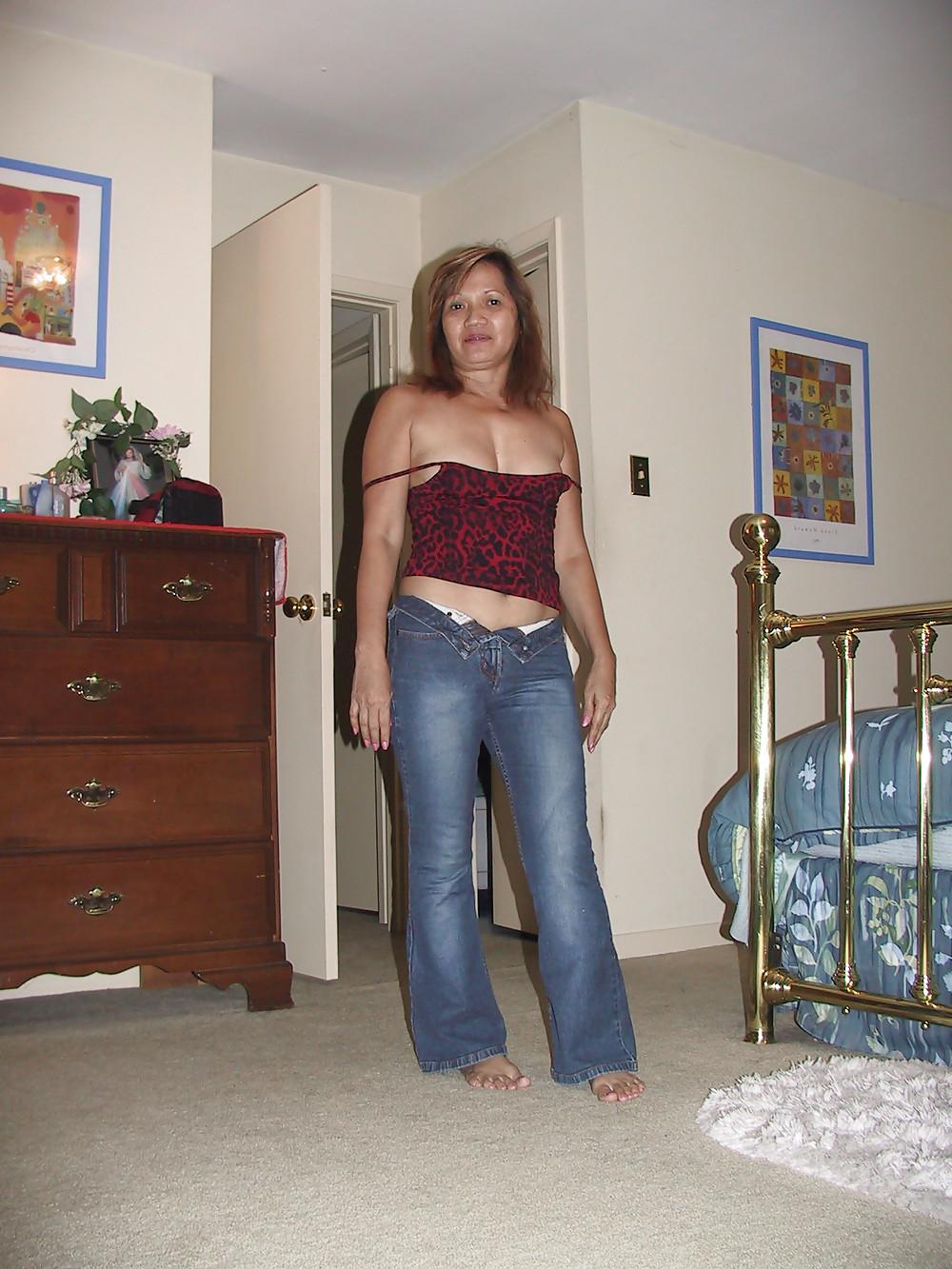 25P Slutty Filipina Milf