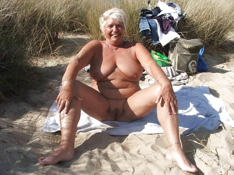 25P Granny on the Beach