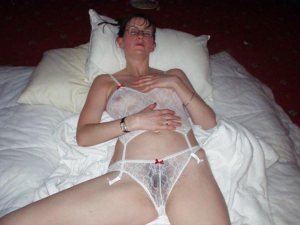 17P SCOTTISH SLUT SUSAN MORE FUCKING