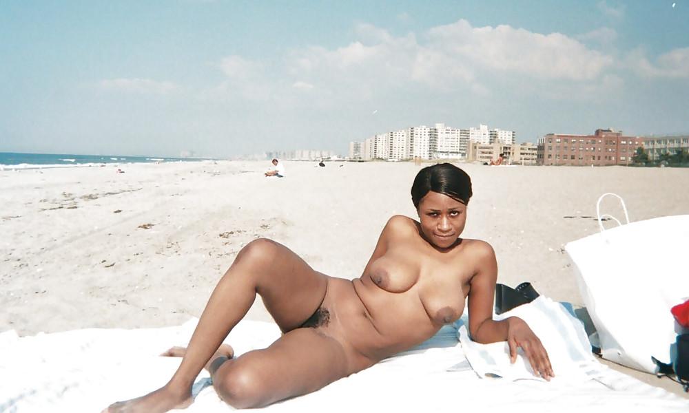 25P Beach Pics Set 30