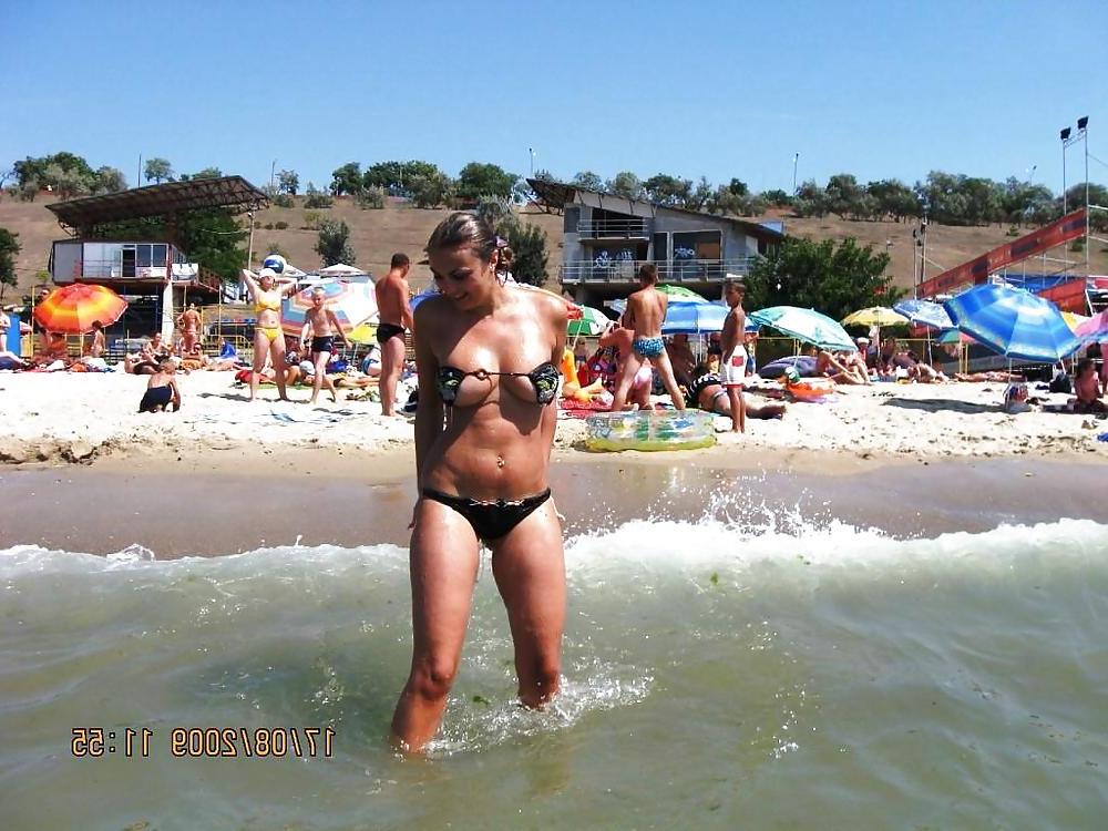 25P Matures at beach