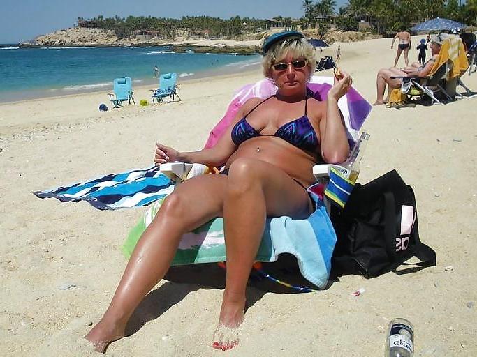 25P Matures at beach