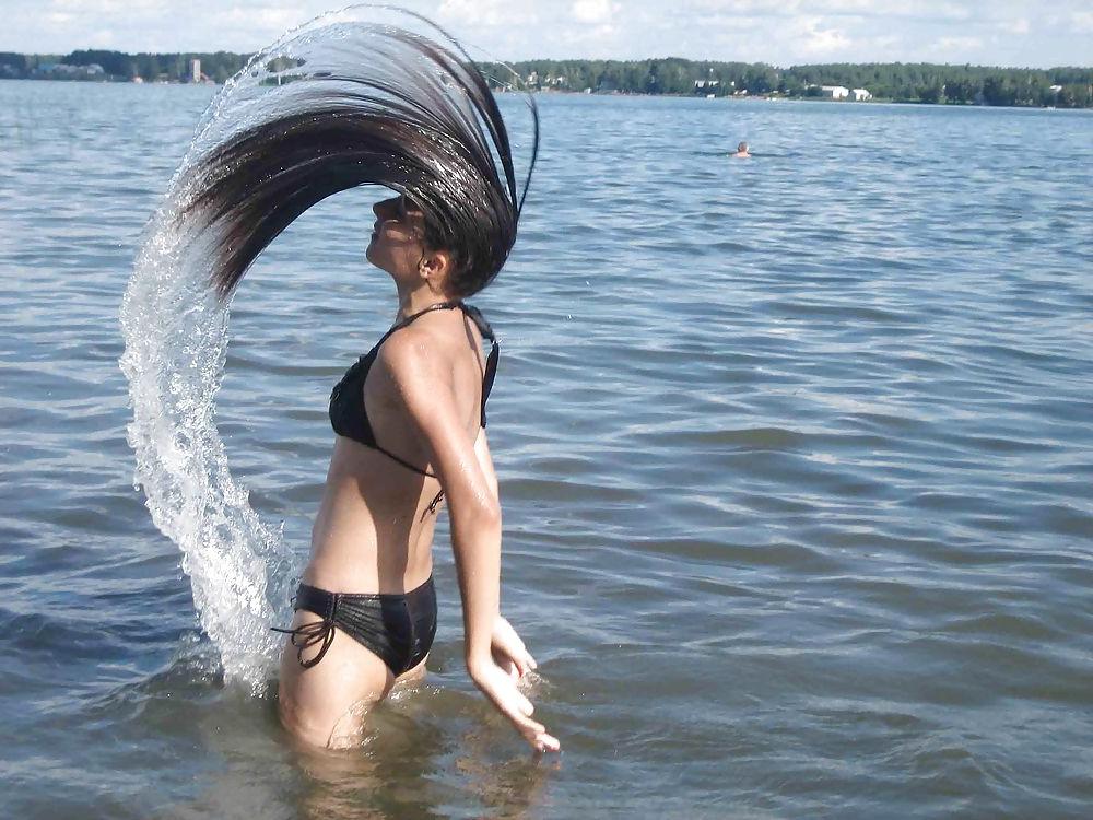 25P New girls the beach