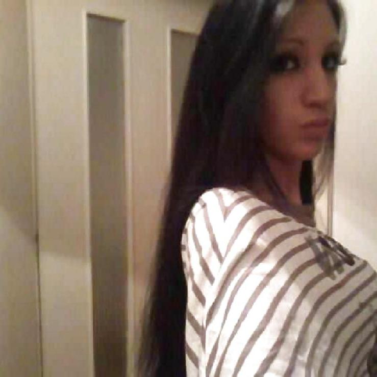 20P Italian woman: isabella