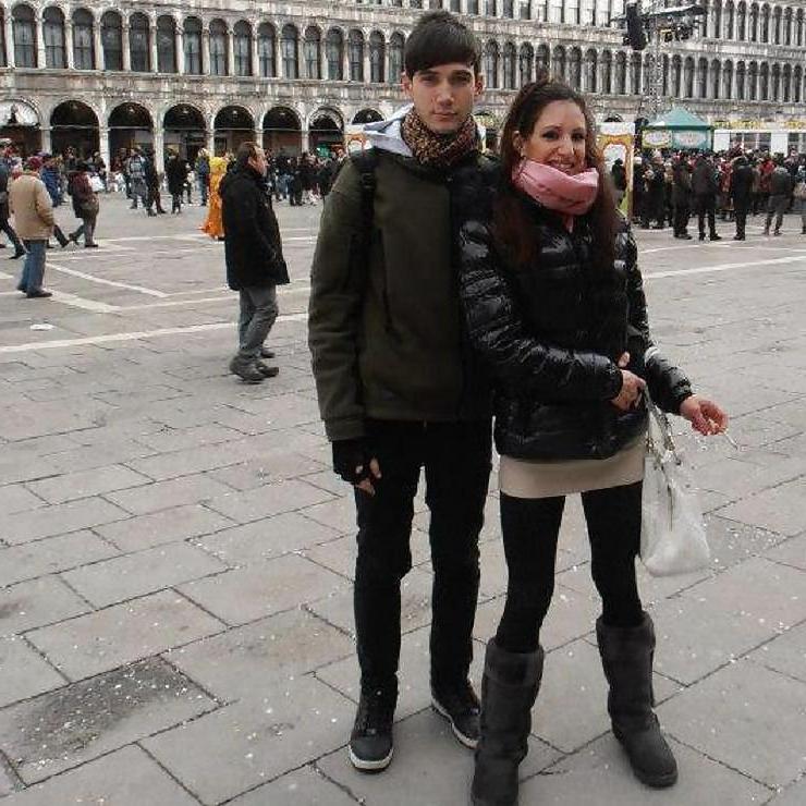 20P Italian woman: isabella