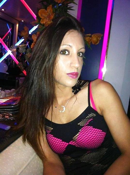 20P Italian woman: isabella