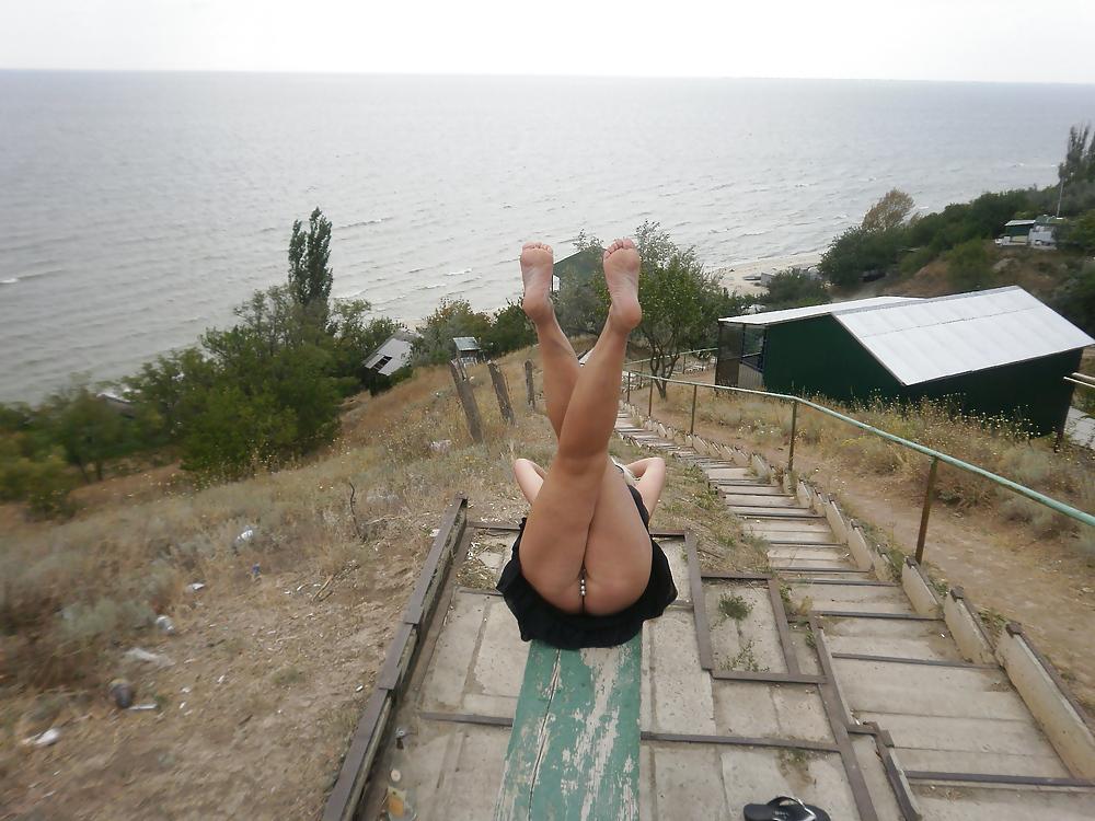 17P Lenka blondes flashing in the beach