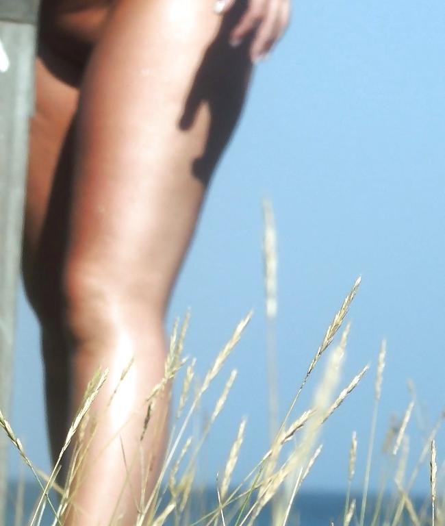 23P Secretly photographed on the beach