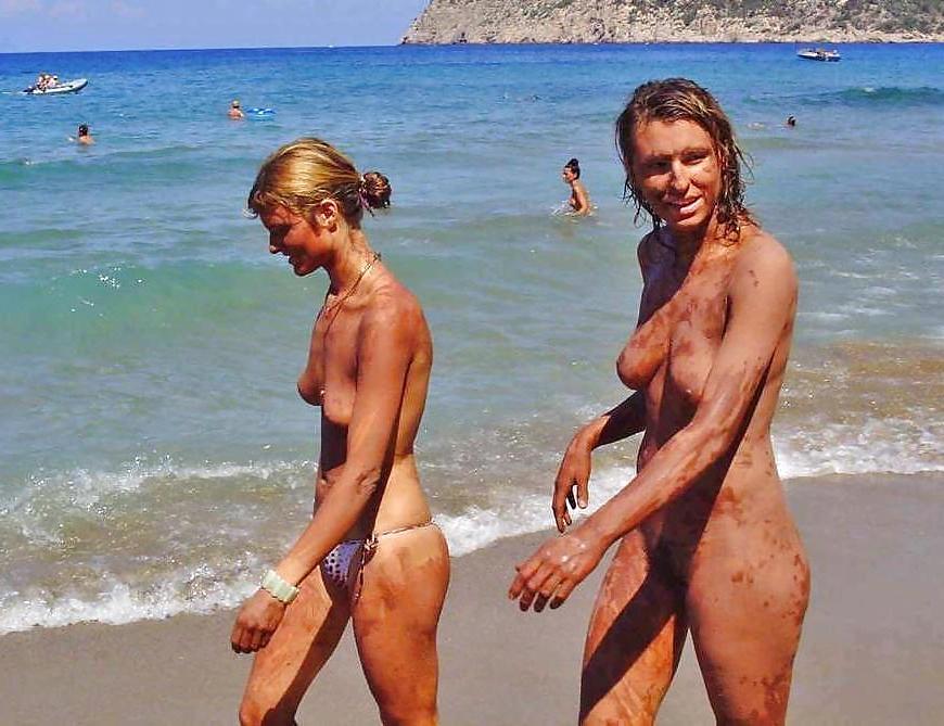 25P Nudist Beach Fun