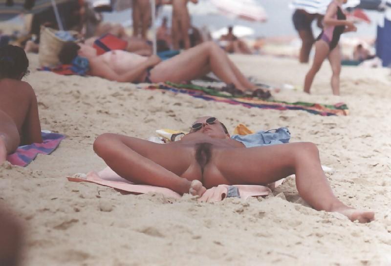 16P Let's Go To The Beach