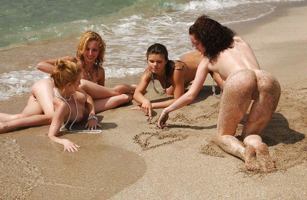 20P 4 Pussy on the beach