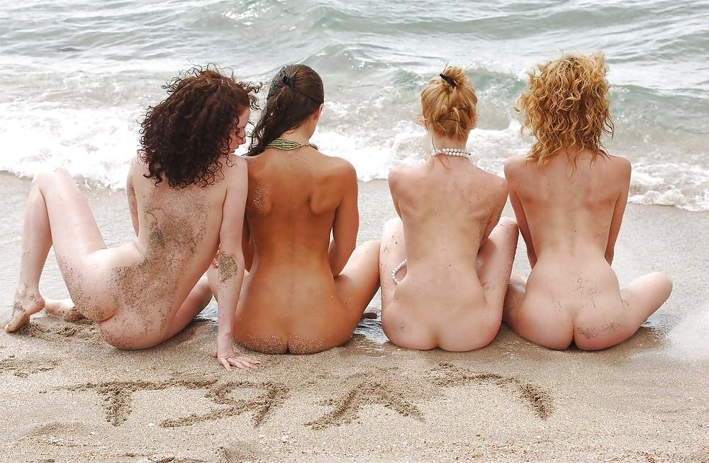 20P 4 Pussy on the beach