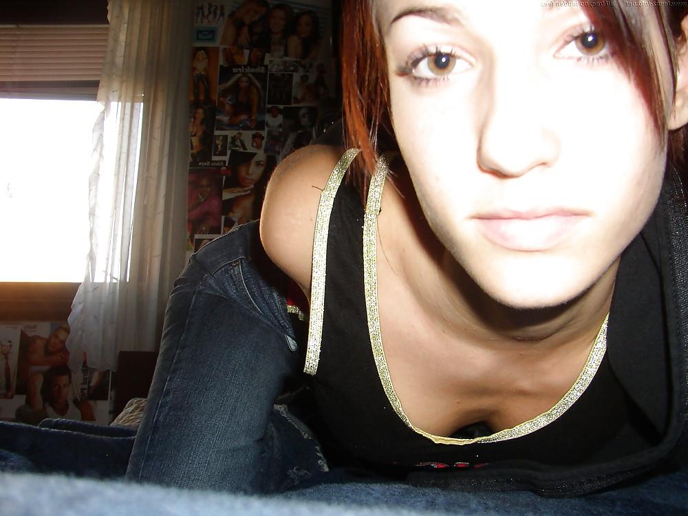 25P Hot College Girl Selfshot 1of2