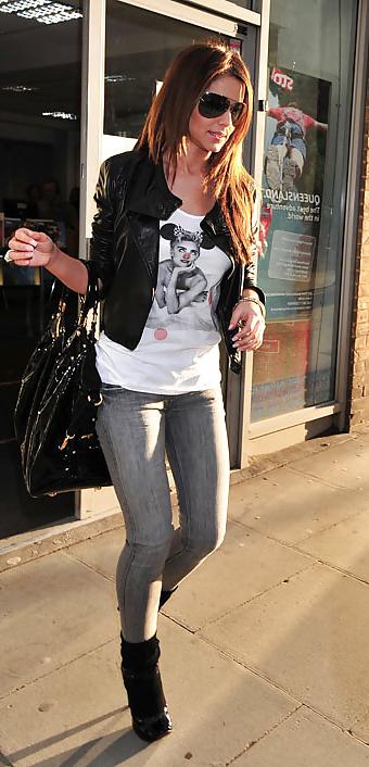 25P My fave celebs- Cheryl Cole in tight pants!