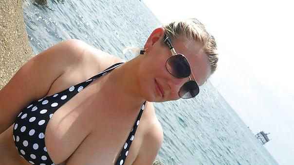 24P Busty Russian Woman 1289
