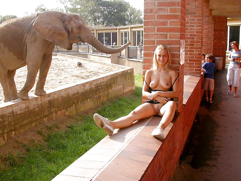 25P For The Love Of Public Flashing