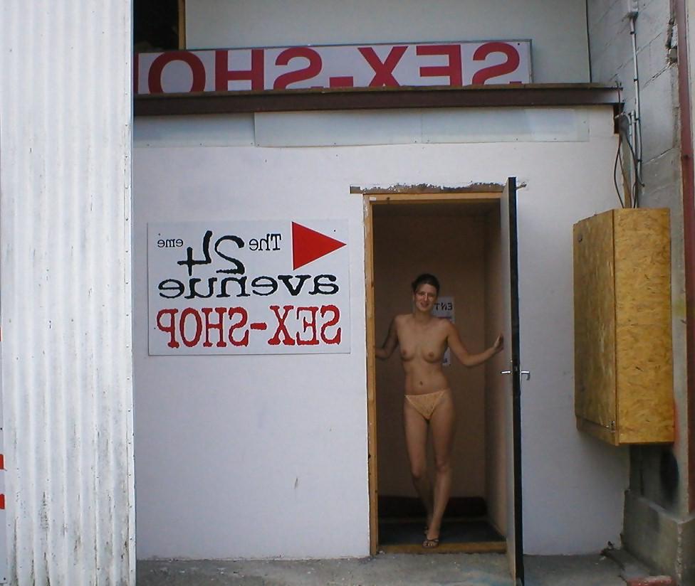25P For The Love Of Public Flashing