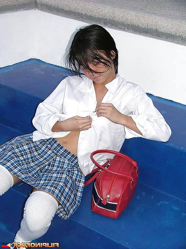 15P Sexy schoolgirl 