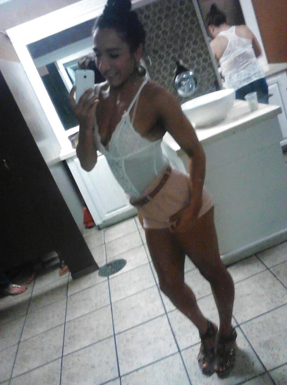 25P Fitness babe i jackoff to all the time, just love her legs!