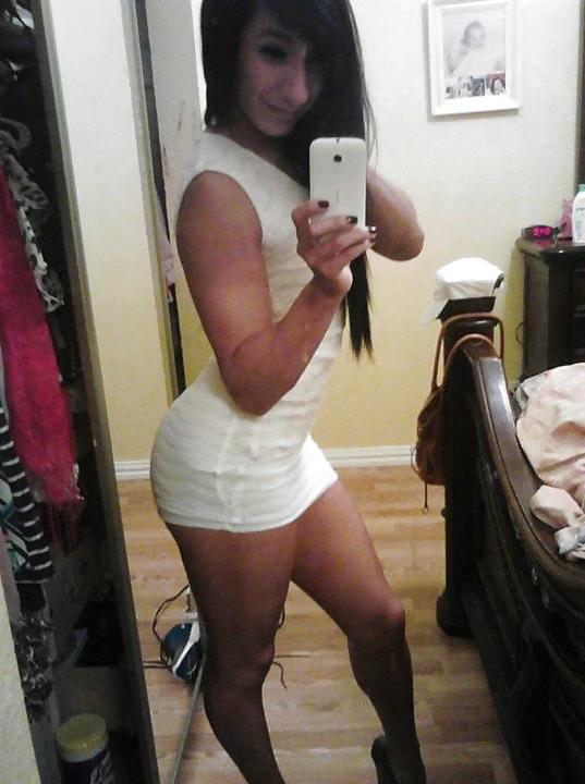 25P Fitness babe i jackoff to all the time, just love her legs!