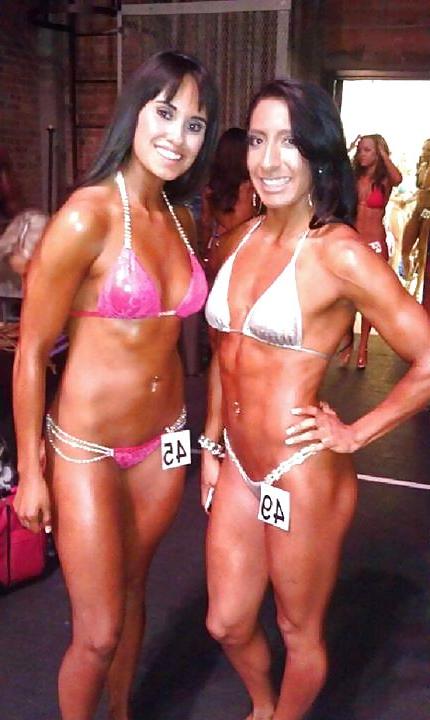 25P Fitness babe i jackoff to all the time, just love her legs!