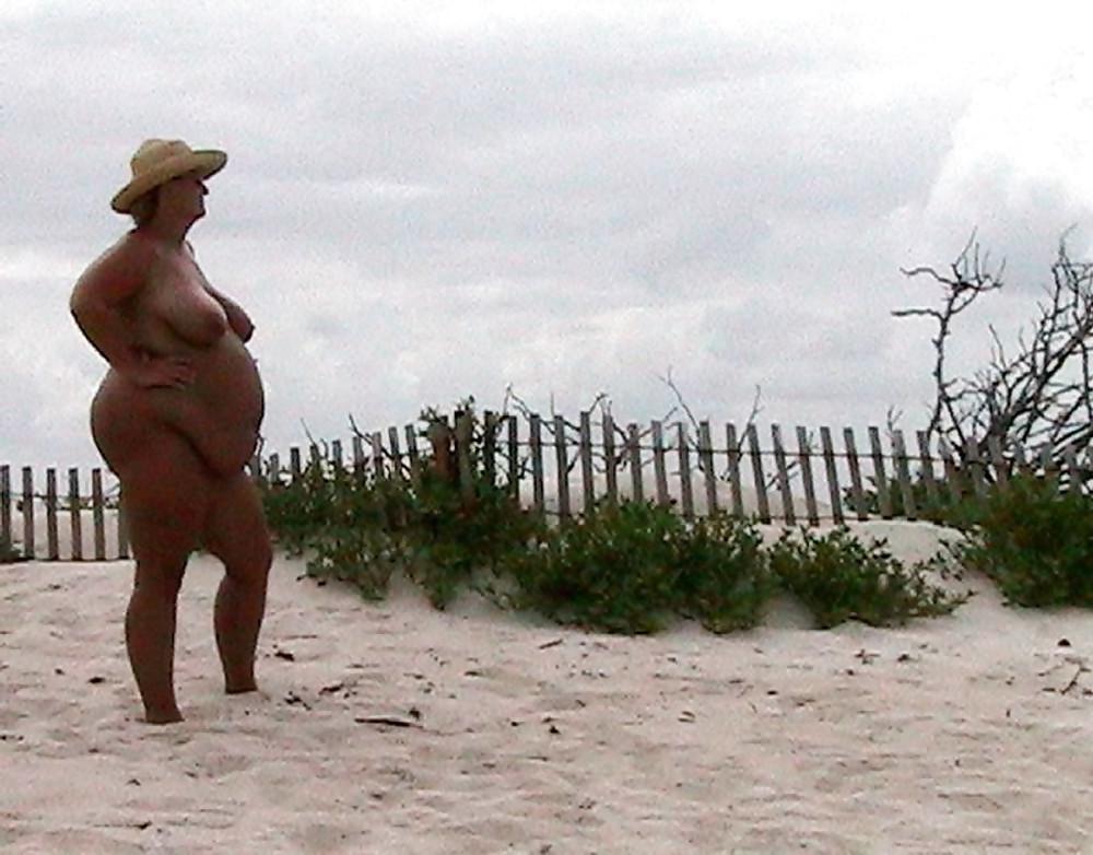25P On the beach 10