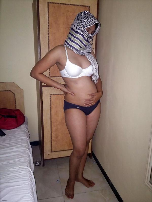9P Indian Milf Naked