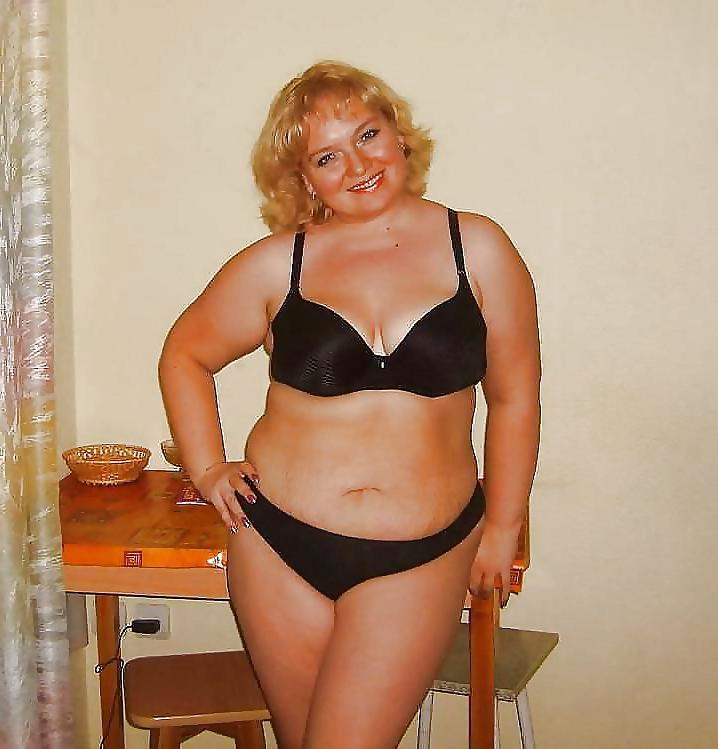 20P Lingerie mature woman 2